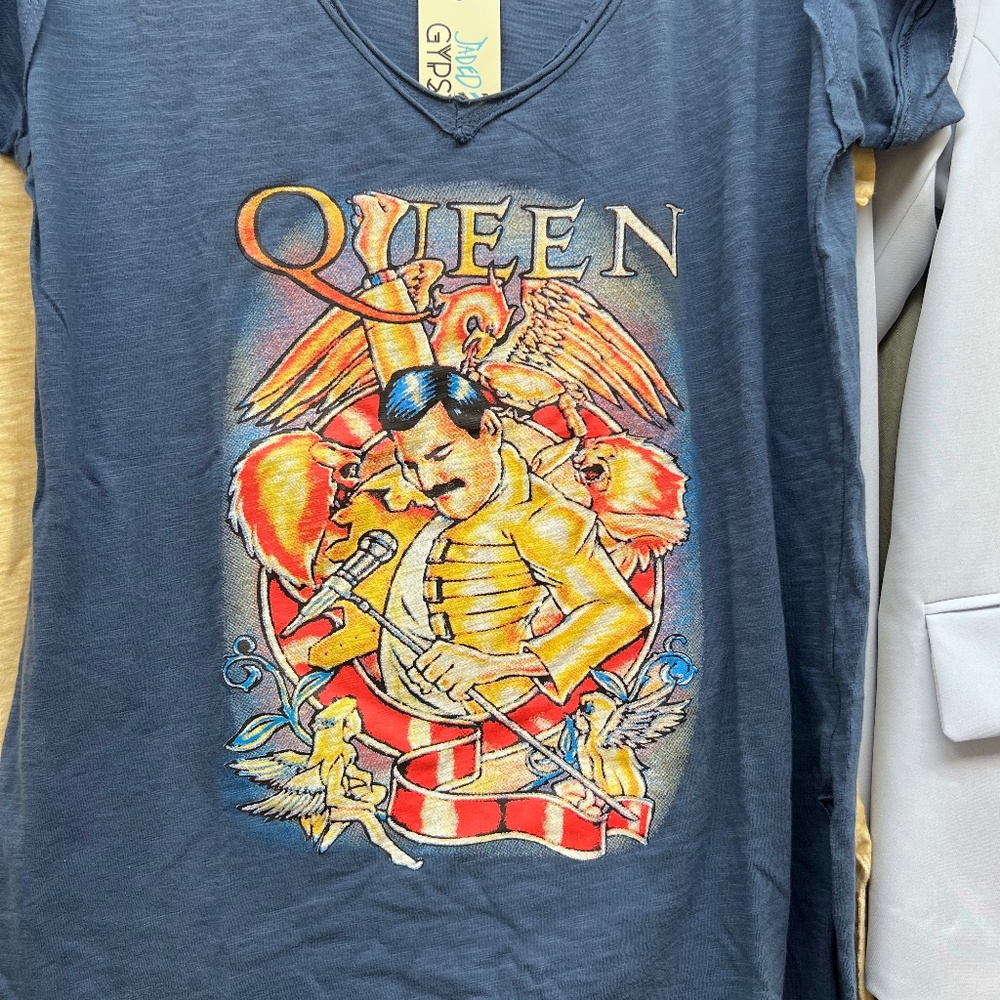 Jaded Gypsy Queen T